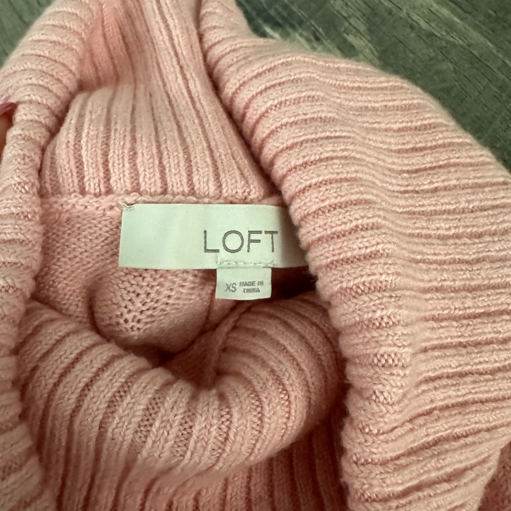 LOFT Sweater - Picture 2 of 2
